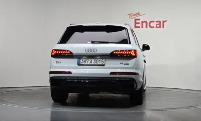 Audi Q7 2022, 52001 км, за 69500000 KRW
