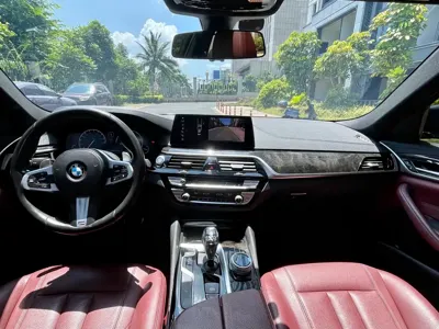 BMW 5 Series 2019, 110000 км, за 139800 CNY - фото 6