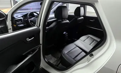 Kia Stonic 2018, 91768 км, за 8990000 KRW - фото 11