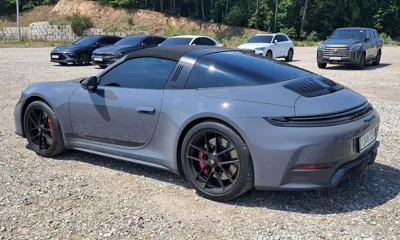Porsche 911 2026, 1900 км, за 378400000 KRW