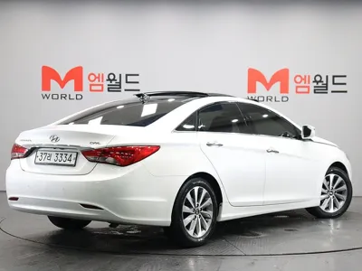 Hyundai Sonata 2013, 240500 км, за 3700000 KRW