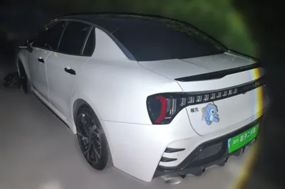 Lynk & Co 03 2023, 14000 км, за 99046.41 CNY