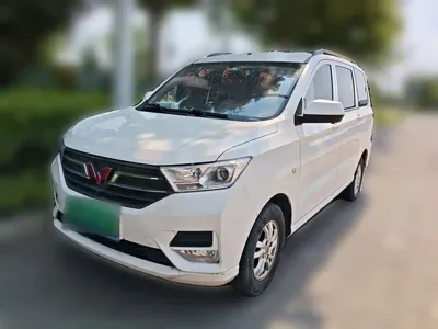 Wuling Hongguang 2021, 67600 км, за 33300 CNY