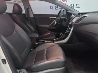 Hyundai Avante 2016, 86926 км, за 6900000 KRW - фото 11