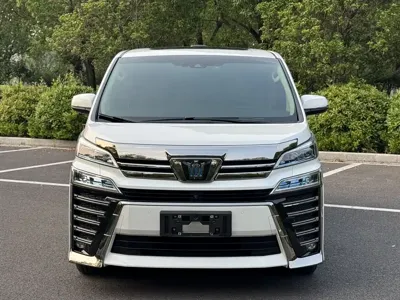 Toyota Vellfire 2022, 100000 км, за 429000 CNY