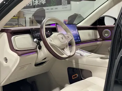 Voyah Zhiyin 2025, 7500 км, за 185799 CNY