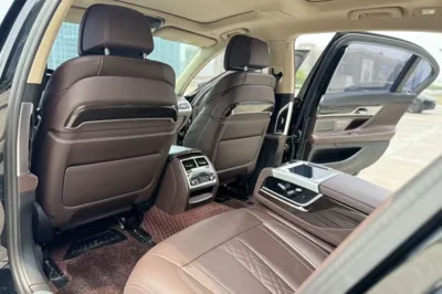BMW 7 Series 2019, 121000 км, за 272882.11 CNY - фото 35
