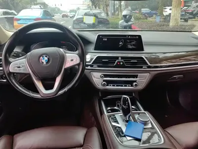 BMW 7 Series 2021, 138500 км, за 294000 CNY - фото 12
