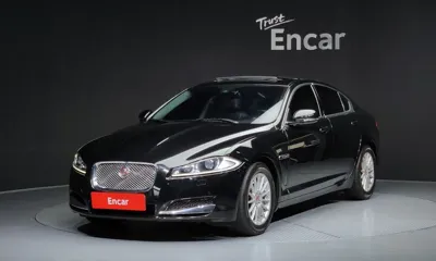 Jaguar XF · 2015 год