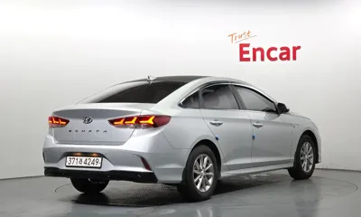 Hyundai Sonata 2018, 109223 км, за 9900000 KRW - фото 2