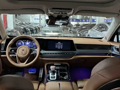 Hongqi Hongqi H9 2025, 3700 км, за 218800 CNY