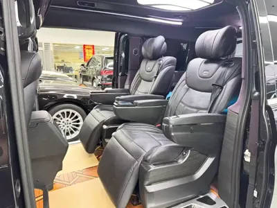 Mercedes-Benz V-Class 2019, 80000 км, за 188800 CNY - фото 16