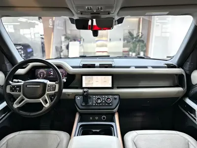 Land Rover Defender 2020, 97000 км, за 428000 CNY - фото 12