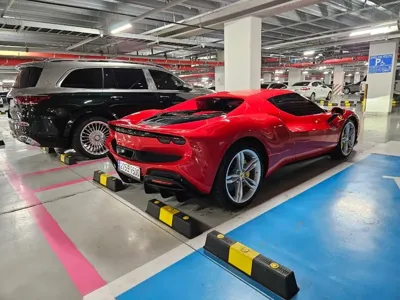 Ferrari 296 2024, 4300 км, за 330000000 KRW