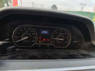 SAIC MAXUS Xintu V80 2019, 128800 км, за 57633.18 CNY - фото 12