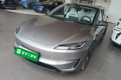 Tesla Model 3 · 2024 год