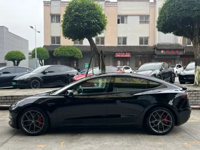 Tesla Model 3 2021, 130000 км, за 126800 CNY