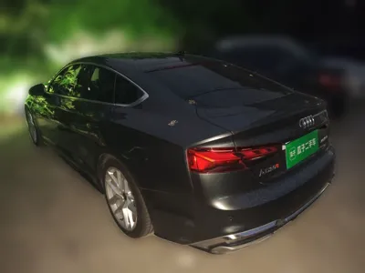 Audi A5 2022, 60199 км, за 178895.36 CNY