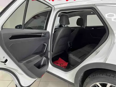Volkswagen T-Roc 2022, 33000 км, за 105800 CNY - фото 16