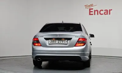 Mercedes-Benz C-Class 2010, 98166 км, за 6000000 KRW - фото 4