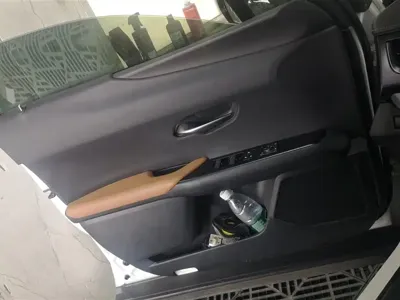 Lexus UX 2022, 28500 км, за 120000 CNY - фото 7