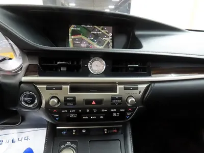 Lexus ES 2017, 78188 км, за 23000000 KRW - фото 16