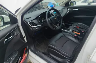 Chevrolet Cavalier 2016, 95300 км, за 36949.11 CNY - фото 19