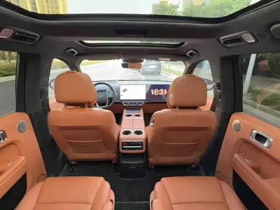 Li Auto Li L8 2024, 44000 км, за 183800 CNY