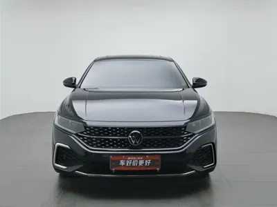 Volkswagen Passat 2023, 25000 км, за 103800 CNY