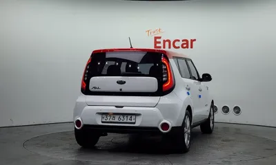 Kia Soul 2015, 96104 км, за 7500000 KRW