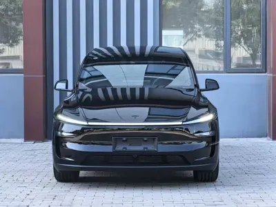 Tesla Model Y L 2026, 100 км, за 335800 CNY - фото 1
