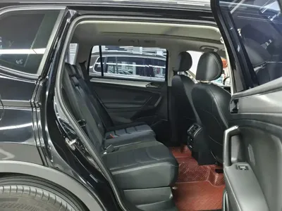 Volkswagen Tiguan L 2020, 92000 км, за 71500 CNY - фото 12