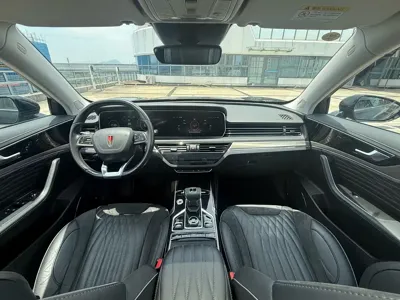 Hongqi Hongqi HS5 2022, 34000 км, за 78800 CNY