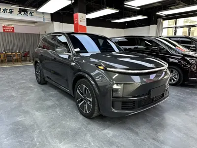 Li Auto Li L8 2024, 30000 км, за 225799 CNY