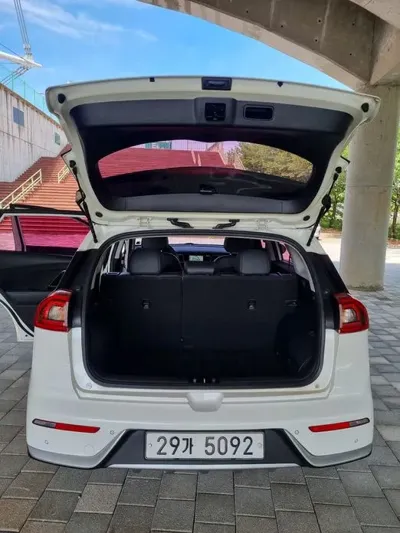 Kia Niro 2017, 115464 км, за 12900000 KRW - фото 20