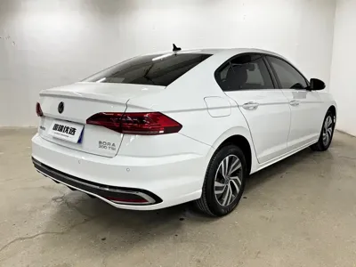 Volkswagen Bora 2022, 33000 км, за 73800 CNY