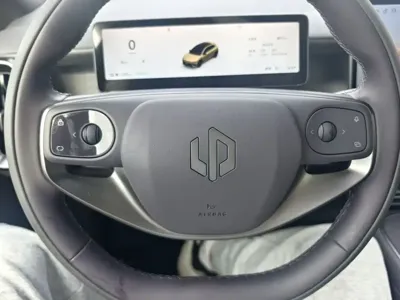Leapmotor 零跑Lafa5 2025, 800 км, за 87000 CNY - фото 11