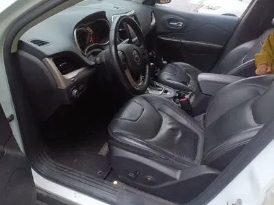 Jeep Cherokee 2017, 73400 км, за 53398.05 CNY - фото 18