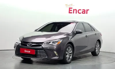 Toyota Camry · 2015 год