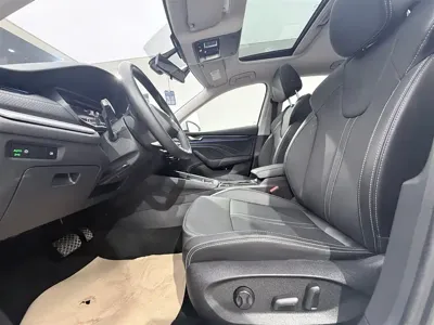 Skoda Octavia 2022, 41000 км, за 129800 CNY - фото 7