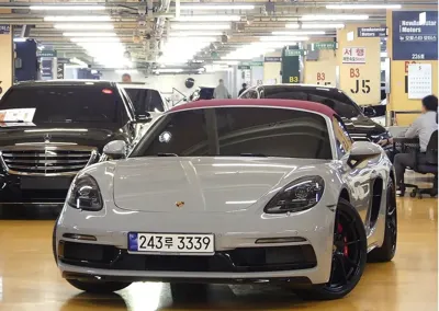 Porsche 718 2024, 9000 км, за 121000000 KRW