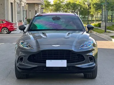 Aston Martin DBX 2024, 3000 км, за 1478000 CNY