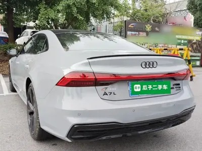 Audi A7L 2025, 5500 км, за 316300 CNY - фото 5