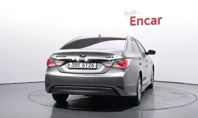 Hyundai Sonata 2013, 78600 км, за 4990000 KRW