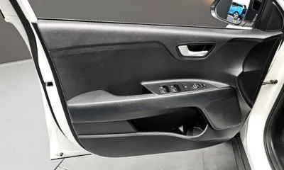 Kia Stonic 2018, 88378 км, за 10500000 KRW - фото 24
