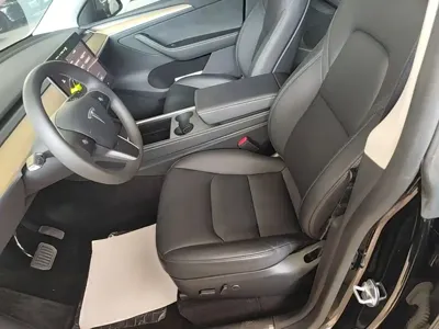 Tesla Model Y 2023, 34000 км, за 181200 CNY - фото 15