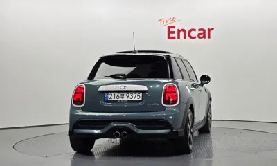 MINI Cooper 2023, 34023 км, за 23600000 KRW