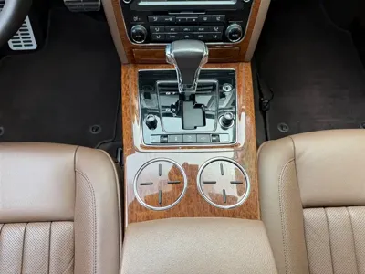 Volkswagen Phaeton 2015, 70000 км, за 119800 CNY - фото 7