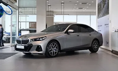 BMW 5-Series · 2025 год