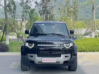 Land Rover Defender 2021, 127000 км, за 448000 CNY